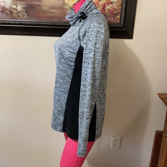 Eddie Bauer Motion Fleece Long Sleeve Cowl Shirt - Picture 2 of 13